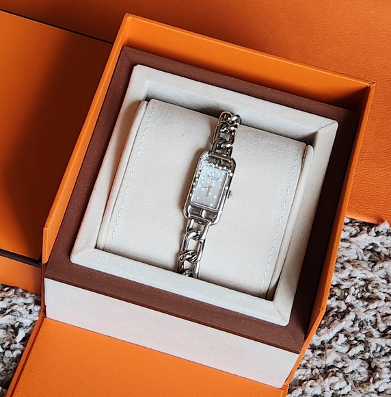 hermes diamond watch - Picture 9 of 16
